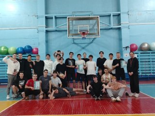 Соревнования по баскетболу на 1 курсе Соревнования по баскетболу на 1 курсе