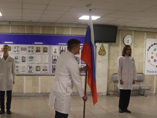 Вынос и установка флага Вынос и установка флага