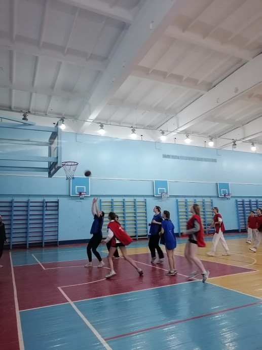 Соревнования по баскетболу на 1 курсе 4