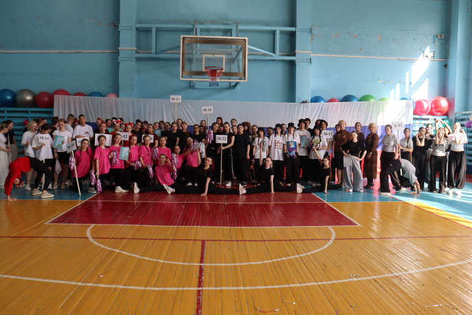 Спортивный праздник "Красота, грация, здоровье" в Медицинском колледже 8