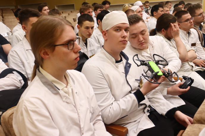 "Урок мужества" к Дню космонавтики 0