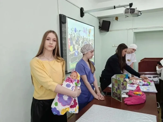 Горизонты будущего: Омские школьники выбирают профессию в сфере здравоохранения. 4