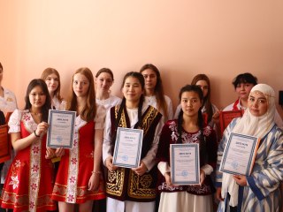 Единство в наших руках &ndash; конкурс чтецов, посвященный Дню воссоединения Крыма с Россией.