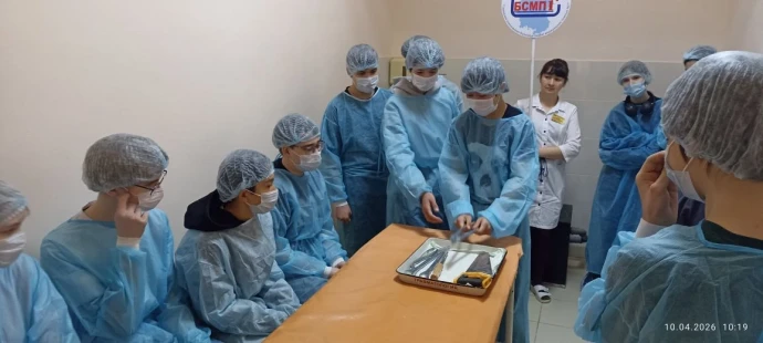 Экскурсия будущих абитуриентов в БСМП № 1 1