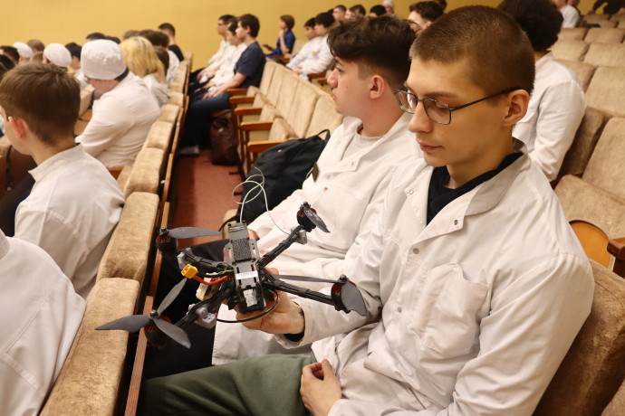 "Урок мужества" к Дню космонавтики 2